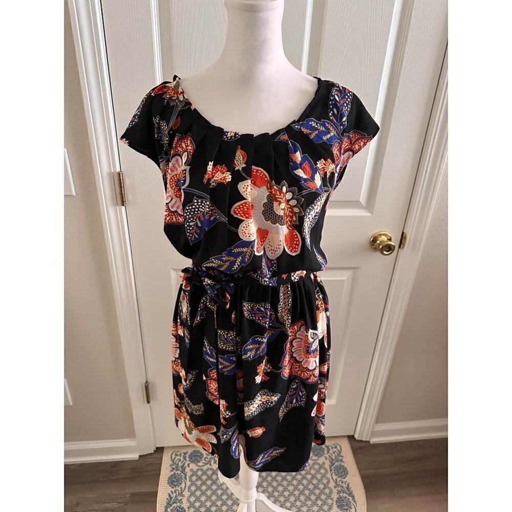 Lauren Conrad Floral Dress Size small